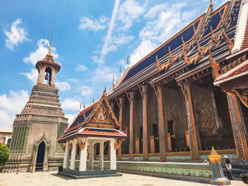 Bangkok: Grand Palace and Wat Phra Kaew Guided Walking Tour - Practical Tips for Visitors