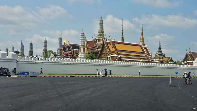 Bangkok: Grand Palace, Wat Pho & Long Tail Boat Tour - Frequently Asked Questions