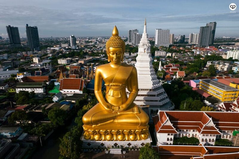 Bangkok: Grand Palace, Wat Pho, Wat Arun and Wat Sa Ket Tour - The Grand Palace: A Former Royal Residence