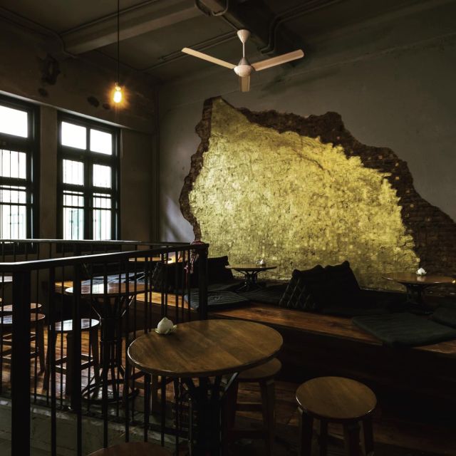 Bangkok: Guided Bar Hopping Night Tour With Private Option - Tour Itinerary and Considerations