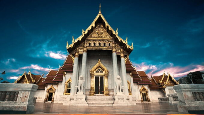 Bangkok: Half-Day Guided City Tour With Temples - Discovering Wat Pho and the Reclining Buddha