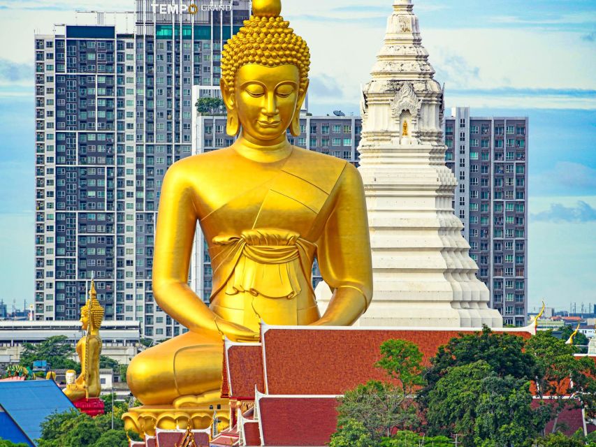 Bangkok: Half-Day Local Lives & Food Tour by Bike With Lunch - Visiting Wat Hong Rattanaram Temple