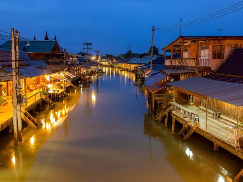 Bangkok: Maeklong Railway & Amphawa Floating Market Day Trip - Itinerary Highlights