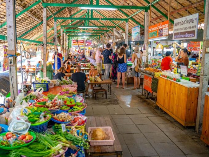 Bangkok: Maeklong Railway & Amphawa Floating Market Day Trip - Important Information and Customer Reviews