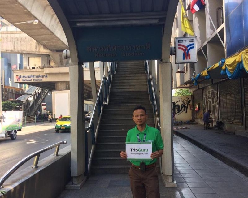 Bangkok: Maeklong Railway & Amphawa Floating Market Day Trip - Important Information