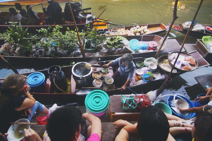 Bangkok: Maeklong Train Market & Amphawa Floating Market - Highlights of Amphawa Floating Market