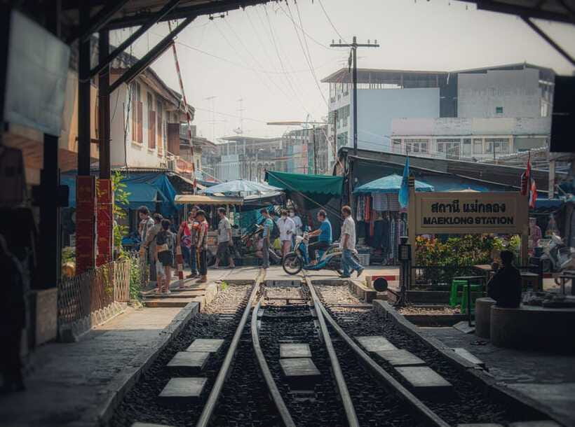 Bangkok: Maeklong Train Market & Amphawa Floating Market - Frequently Asked Questions