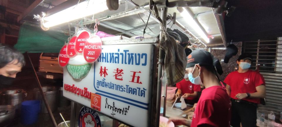Bangkok: Michelin Guide Street Food Tour by Tuk Tuk - Tuk Tuk Transportation