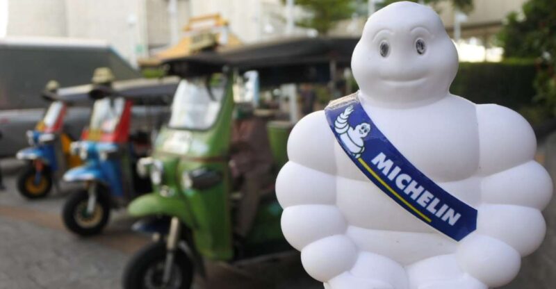Bangkok: Michelin Guide Street Food Tour by Tuk Tuk - Tour Highlights and Experience