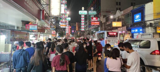 Bangkok: Michelin Guide Street Food Tour by Tuk Tuk - Riding Through Local Streets in a Tuk Tuk