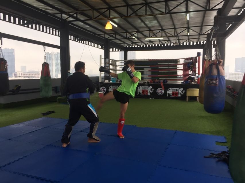 Bangkok: Muay Thai Boxing Class for Beginners - Group Size and Duration