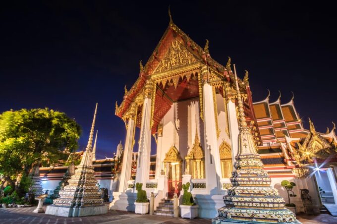 Bangkok: Night Bike Tour With Temples & Flower Market Visit - Frequently Asked Questions