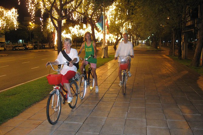 Bangkok Night Tour By Bike - Meeting and Pickup Details