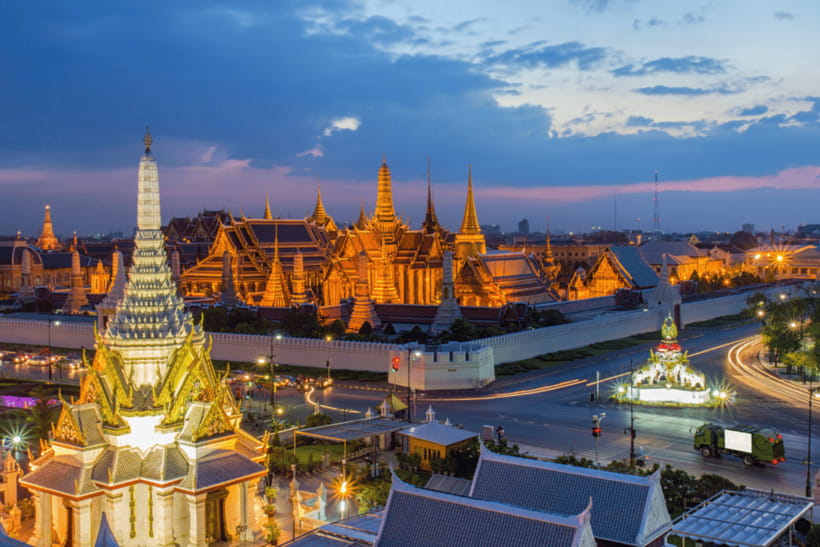 Bangkok Night Tuk Tuk: Private Tour of Markets & Landmarks - Discovering Talat Noi and Chinatown