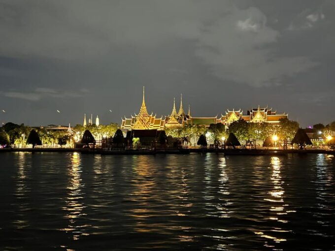 Bangkok: Opulence Luxury River Dinner Cruise With Drinks - Customer Feedback
