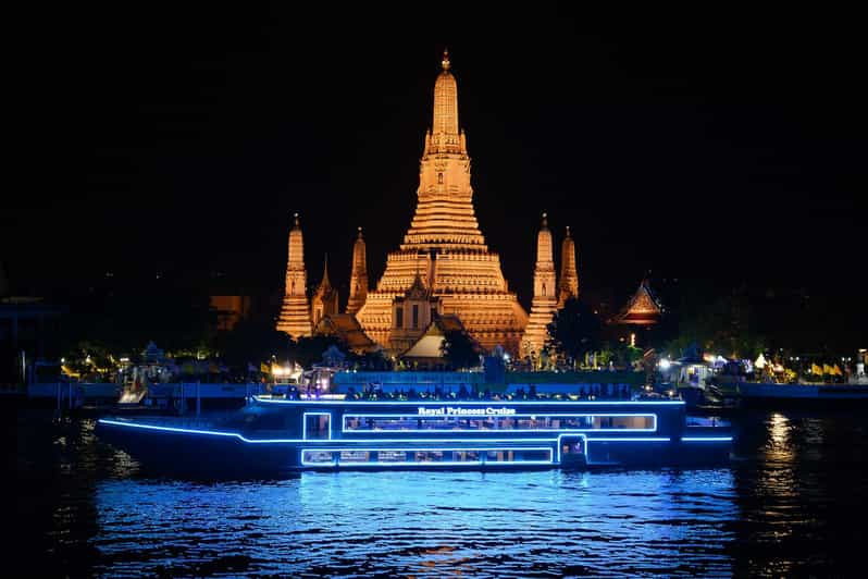 Bangkok: Royal Princess River Dinner Cruise With Live Music - Dining Experience