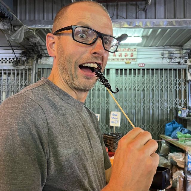 Bangkok: Street Food Tasting Tour at Night - Tasting the Michelin-Star Dishes