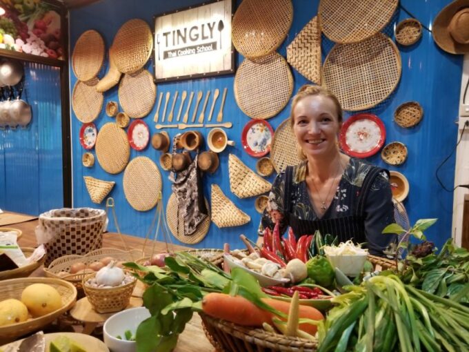 Bangkok: Tingly Thai Cooking School Half-Day Cooking Class - Amenities and Restrictions