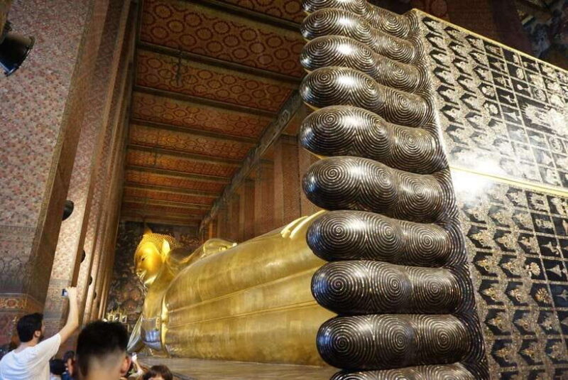 Bangkok: Wat Pho and Wat Arun Guided Walking Tour (2 Hours) - Itinerary Highlights