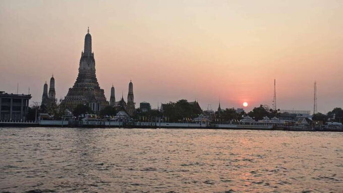 Bangkok: Wat Pho and Wat Arun Guided Walking Tour (2 Hours) - Frequently Asked Questions