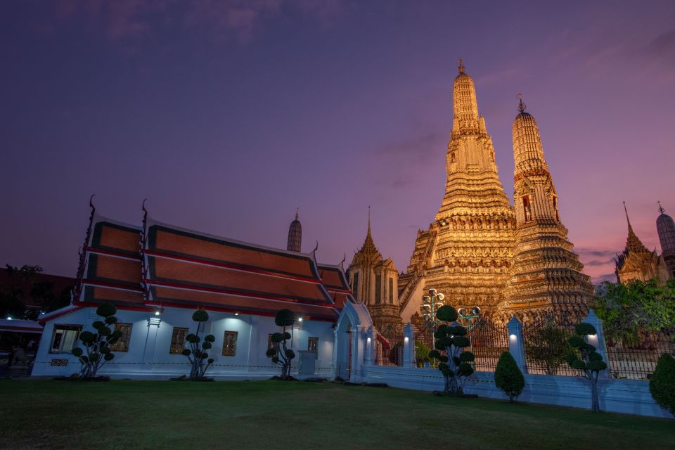 Bangkok: Wat Pho and Wat Arun Guided Walking Tour - Booking and Payment