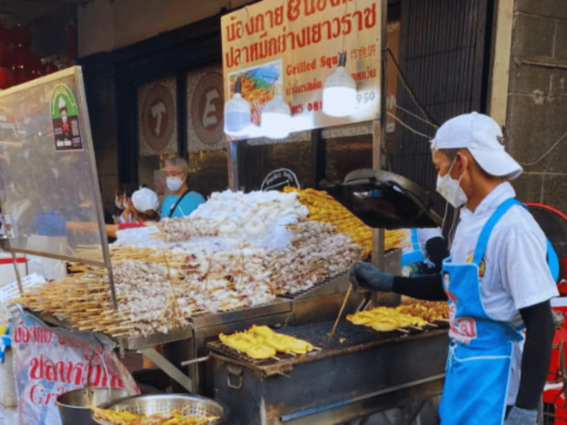 Bangkok: Wat Phra Kaew, Wat Arun, and Chinatown Tour - Wat Phra Kaew (Temple of the Emerald Buddha)