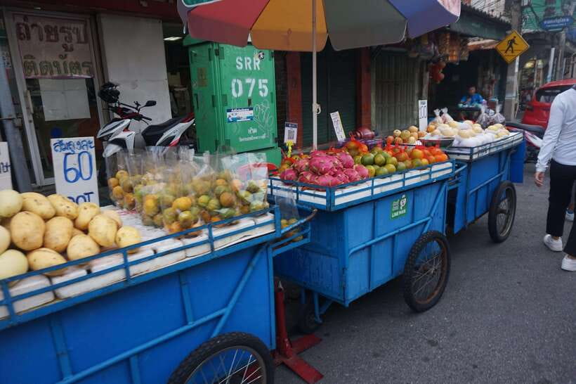 Bangkok's Local Hidden Sightseeing Walking Tour + Food Tour - Starting Point: MRT Hua Lamphong Exit 1