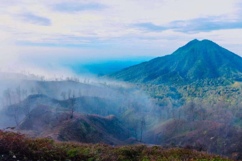 Banyuwangi/Bali: Mt Ijen Sunrise & Blue Flame in Guided Tour - The Value of the Experience  