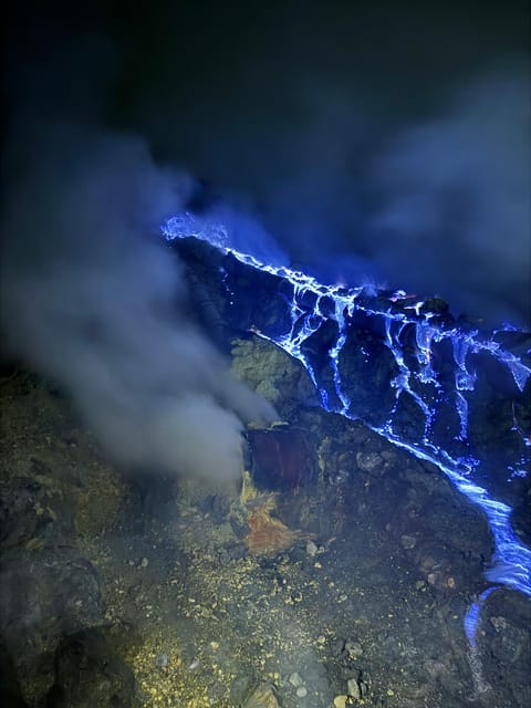 Banyuwangi: Blue Flame Wonderous Phenomenon of Ijen Crater - Recommended Preparation and Packing