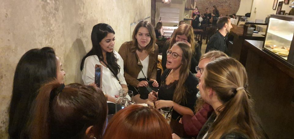 Bar-Hopping Tour With Welcome Drink - Key Points