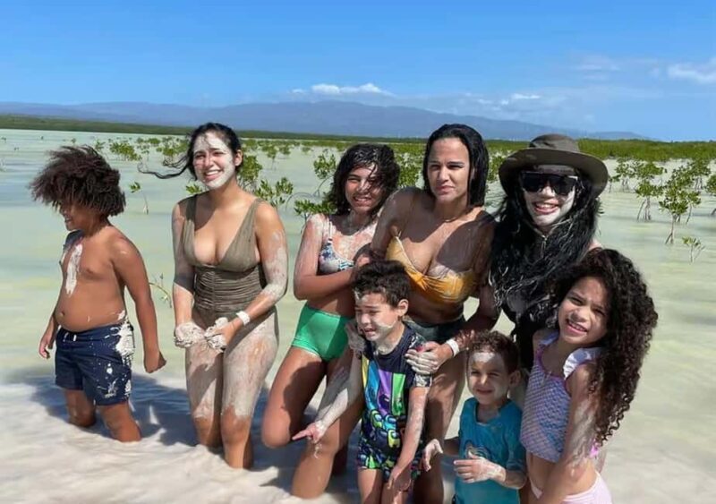 Barahona: Bahía de las Águilas & Laguna Oviedo Day Trip - Key Points