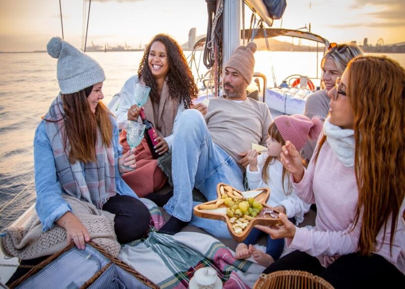Barcelona : 2 Hours Sailing Tour With Snacks and Drinks - Sailing Experience and Iconic Landmarks