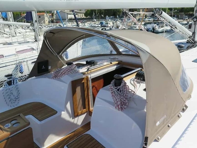 Barcelona: 4-hour sailing cruise in the morning or afternoon. - Key Points