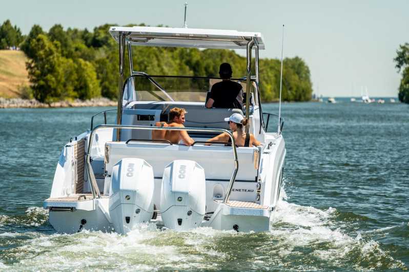 Barcelona: 8-hours Private Tour on a Motorboat - Good To Know
