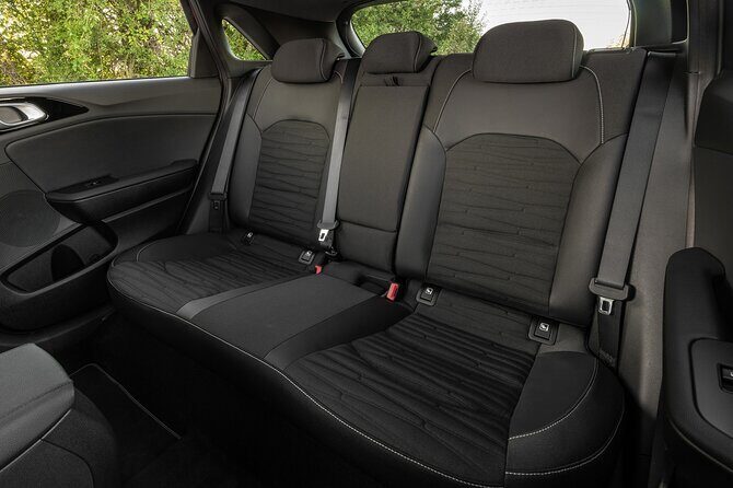 Barcelona airport to Barcelona city private taxi transfers - Frequently Asked Questions