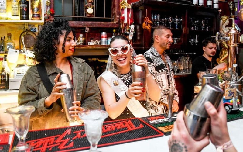 Barcelona Alternative Street Art, Graffiti & Tapas Tour - Key Points