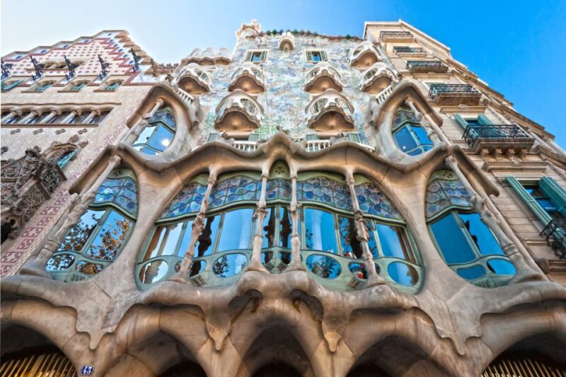 Barcelona: Architectural Wonders Self-Guided Audio Tour - Tour Experience