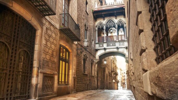 Barcelona Audioguide - Travelmate App for Your Smartphone - Validity and Refund Policy