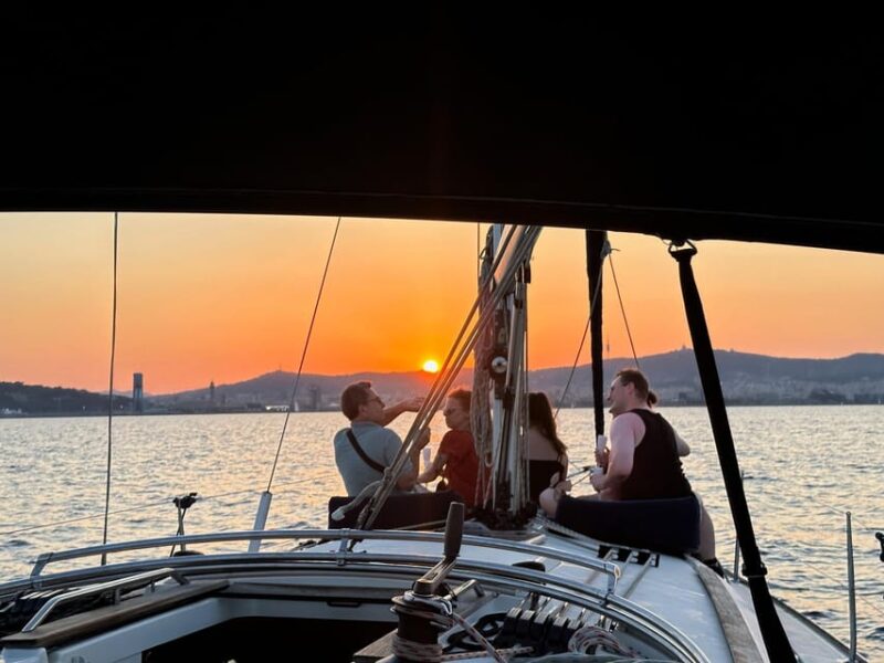 Barcelona: Boat Trip With Champagne - Key Points