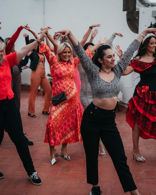 Barcelona: Bottomless Sangria & Salsa Dancing - Frequently Asked Questions