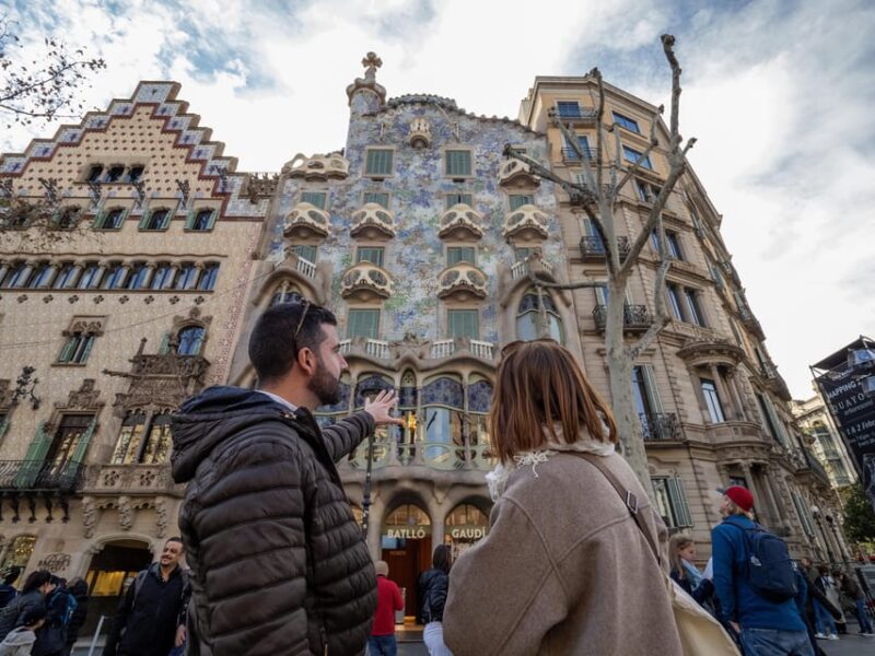 Barcelona: Casa Batllo, Casa Mila & Tapas Small Group Tour - Tapas Tasting Adventure