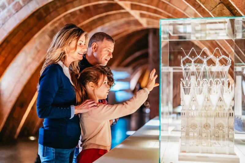 Barcelona: Casa Milà Early-Morning Access Guided Tour - Key Points