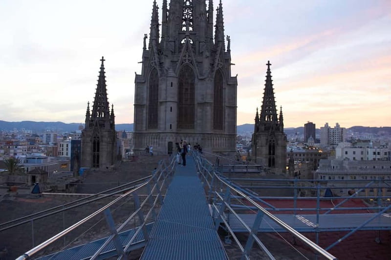 Barcelona Cathedral: Sunrise Tour & Breakfast - Breaking Down the Itinerary