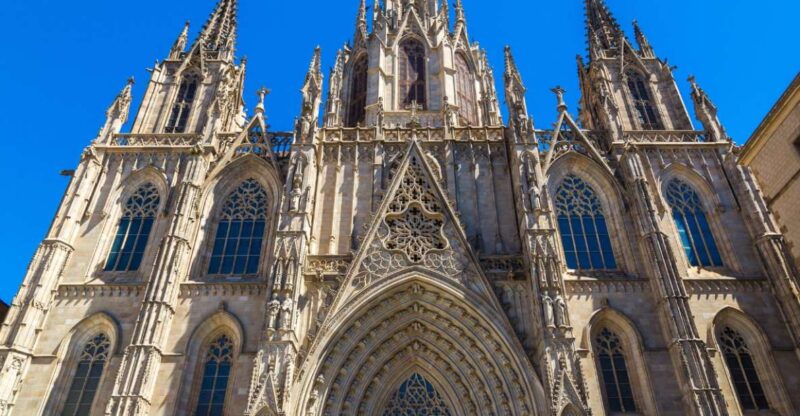 Barcelona Cathedral: Ticket, Guided Tour and VR Experience - Good To Know