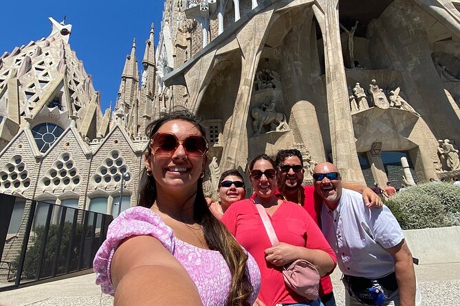 Barcelona City Tour, Gothic Quarter, Pedrera, Sagrada Familia, Park Guell - Inclusions and Logistics