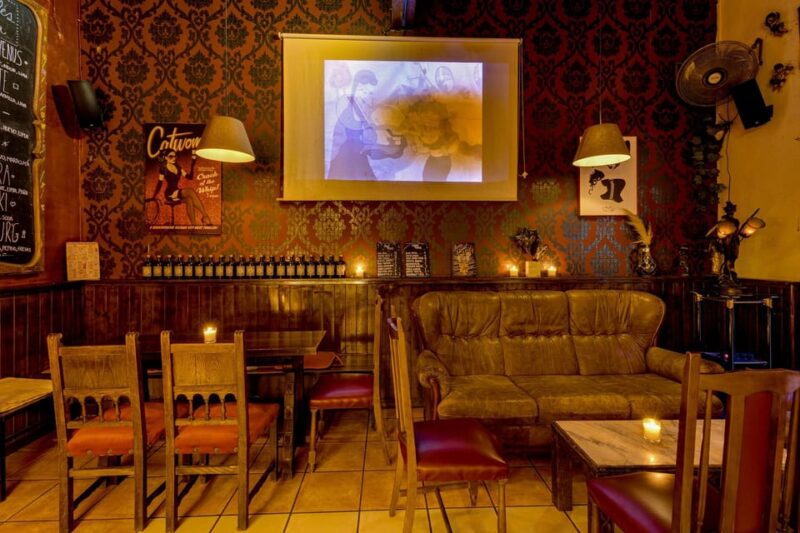Barcelona: Cocktail Making Class With Tapas - Key Points