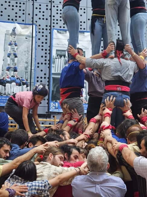 Barcelona: Craft Beer Tasting & Castellers Experience - The World of Castellers