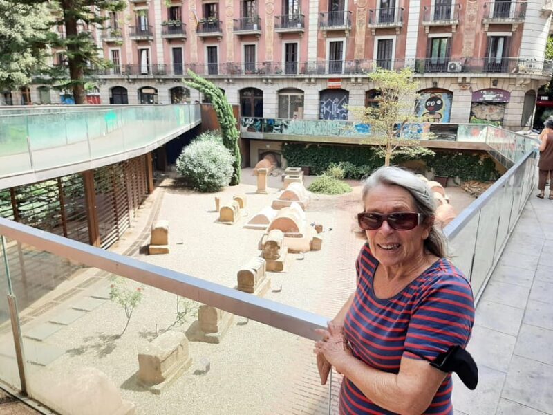 Barcelona: Curious Legends and Traditions of Old Town Tour - Discovering Barcelona’s Hidden Stories: A Review of the Curious Legends and Traditions of Old Town Tour