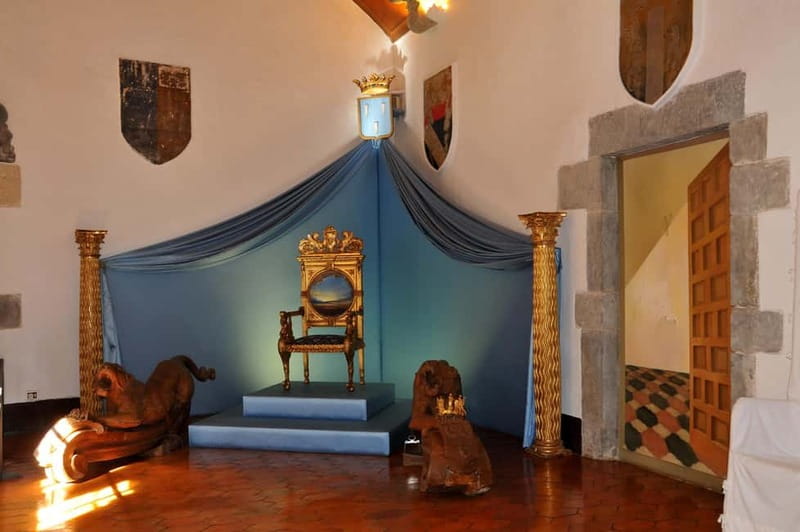 Barcelona: Dalí, Food & Wine Tour with Tastings - Who Should Book This Tour?