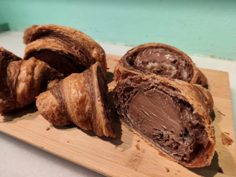 Barcelona: Delicious Chocolate Walking Tour - Carlas Expertise and Guidance